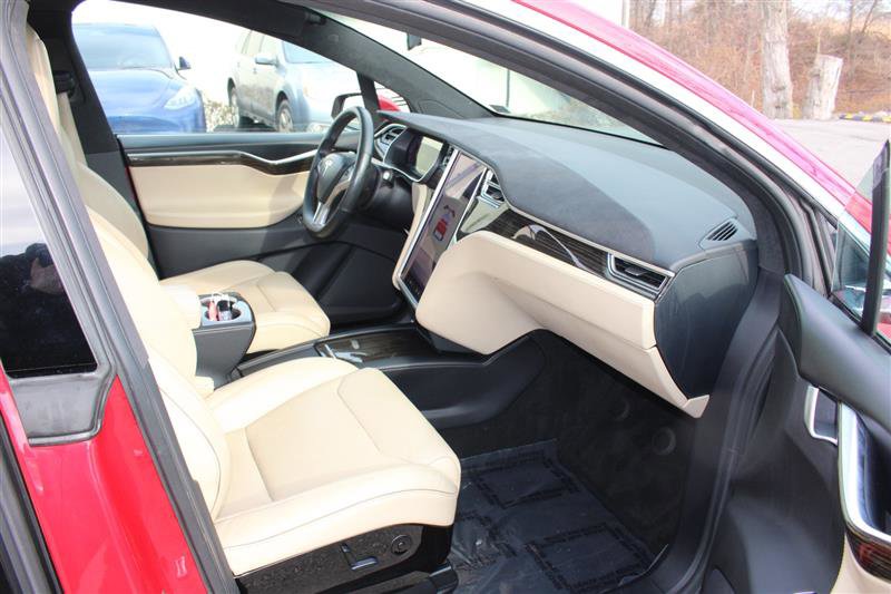 Used 2016 Tesla Model X 90D image 14