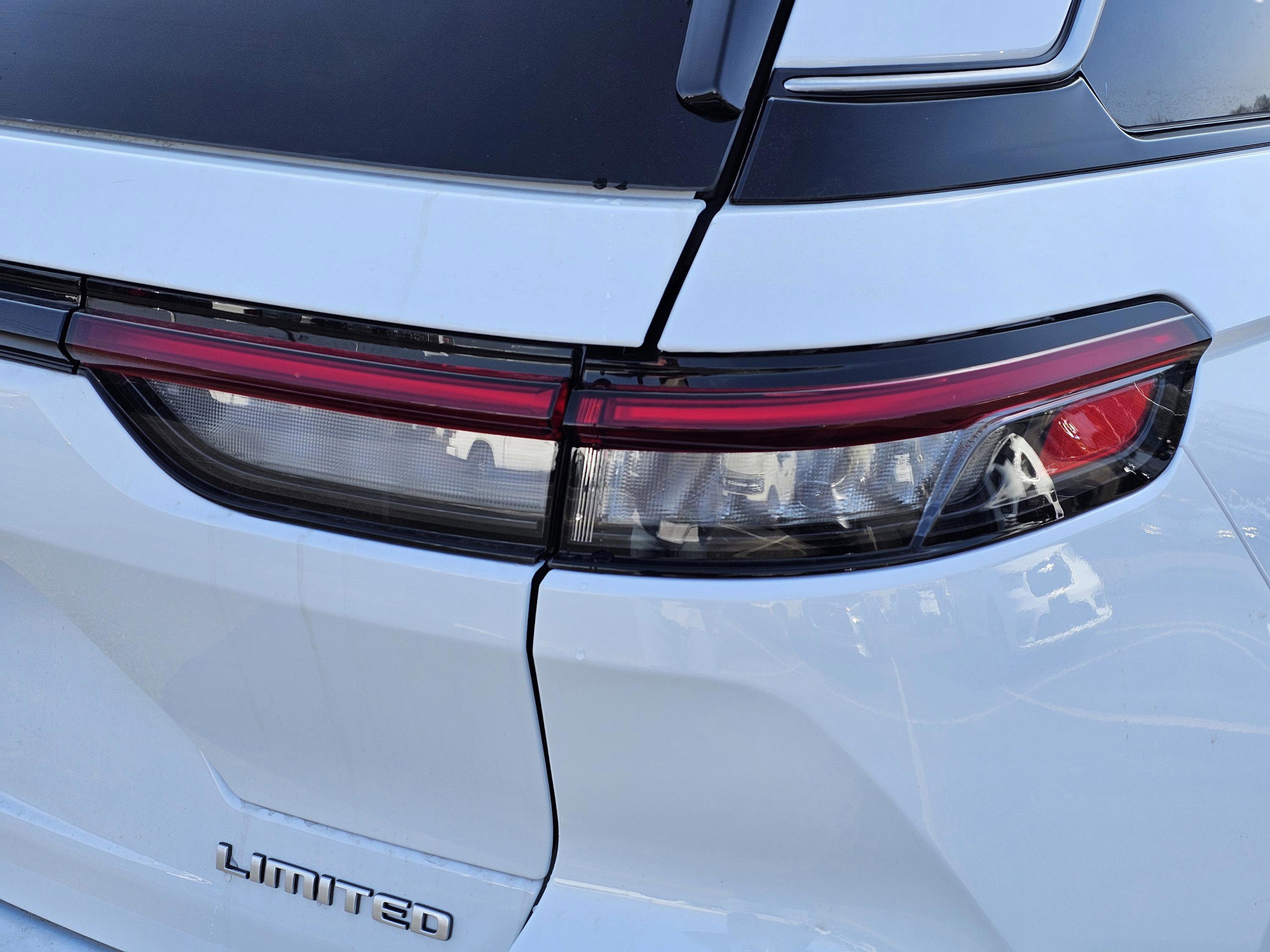 New 2026 Jeep Grand Cherokee Limited image 9