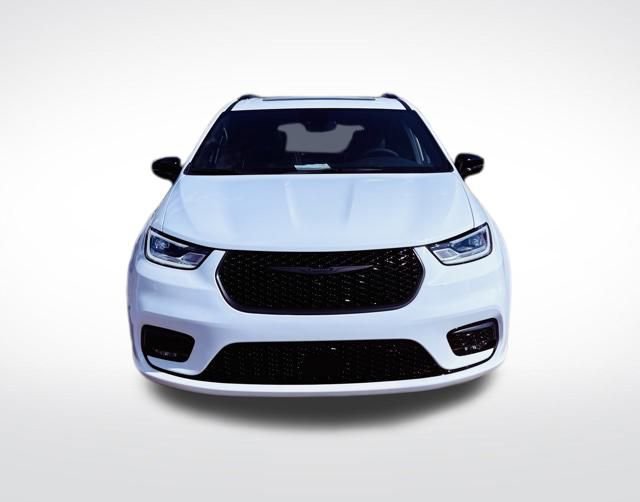 New 2026 Chrysler Pacifica Limited w/ S Appearance Package image 9