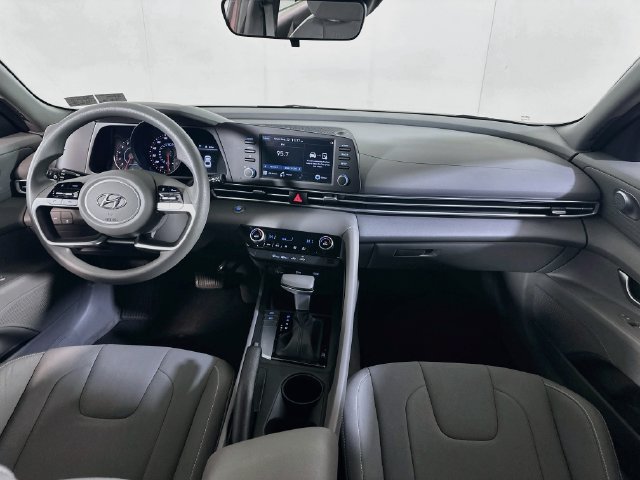Certified 2021 Hyundai Elantra SEL FWD image 13