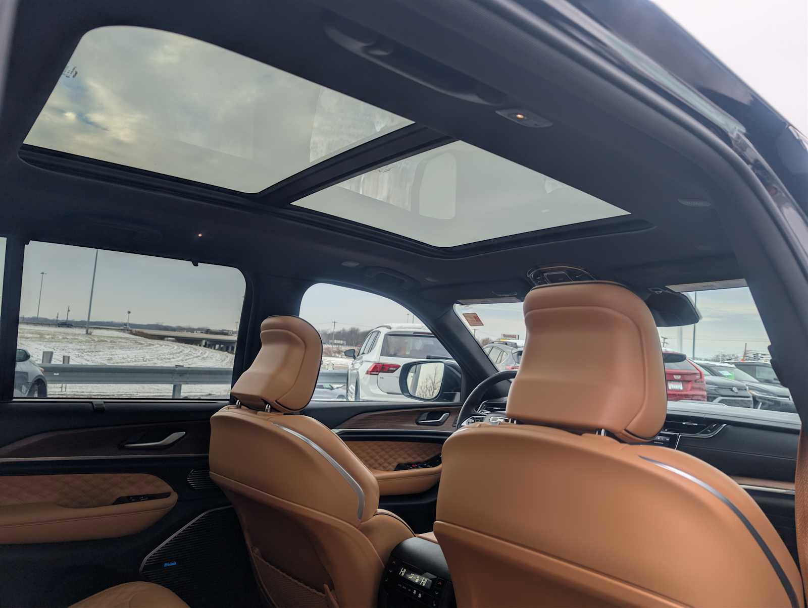 Used 2024 Jeep Grand Cherokee Summit w/ Advanced Protech Group IV image 35