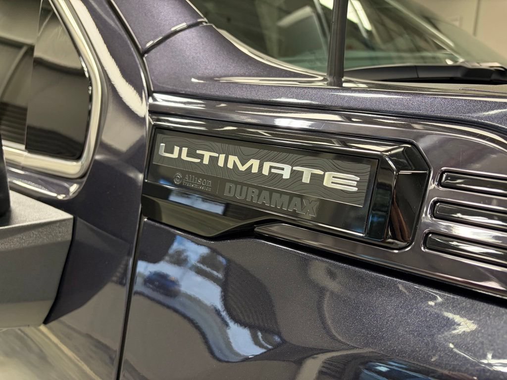 Used 2025 GMC Sierra 2500 Denali Ultimate AWD/4WD image 4