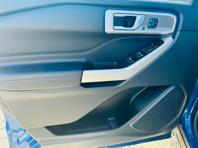 Used 2021 Ford Explorer Limited w/ Equipment Group 301A image 21