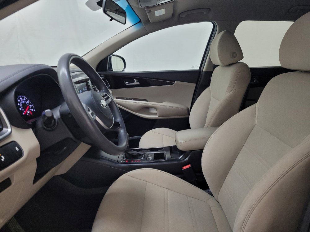 Used 2020 Kia Sorento LX FWD image 17