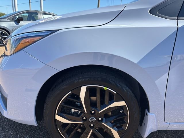 New 2025 Nissan Versa SR w/ Trunk Package image 7