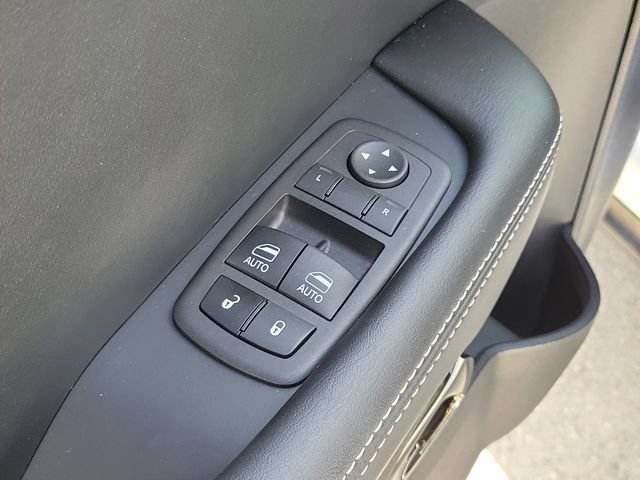 Used 2023 Dodge Challenger SRT Hellcat RWD image 17