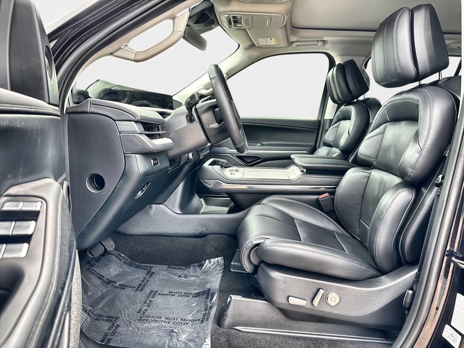 Used 2026 Lincoln Navigator Reserve AWD/4WD image 10