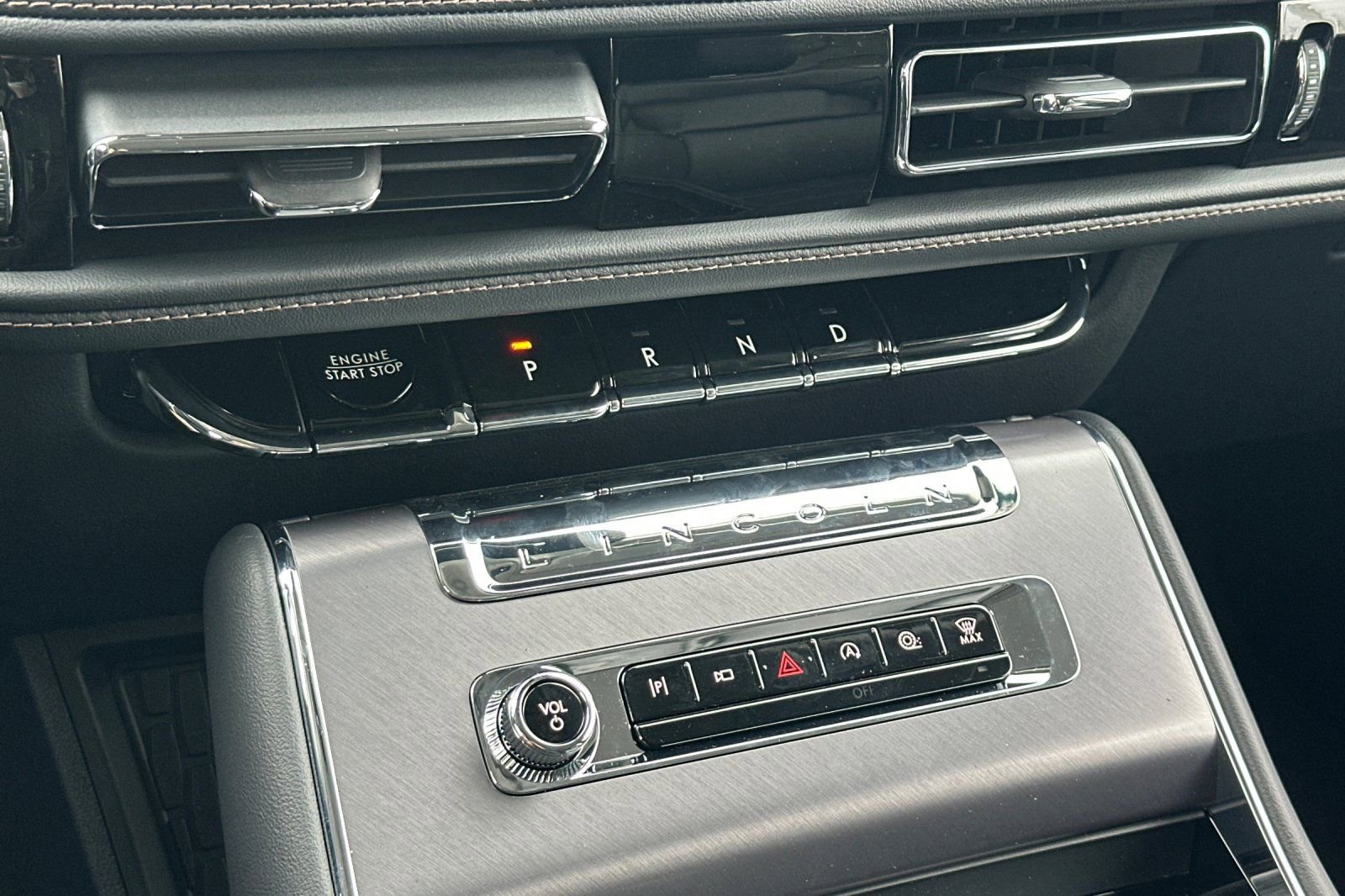 New 2026 Lincoln Aviator 2WD w/ Jet Appearance Package image 20