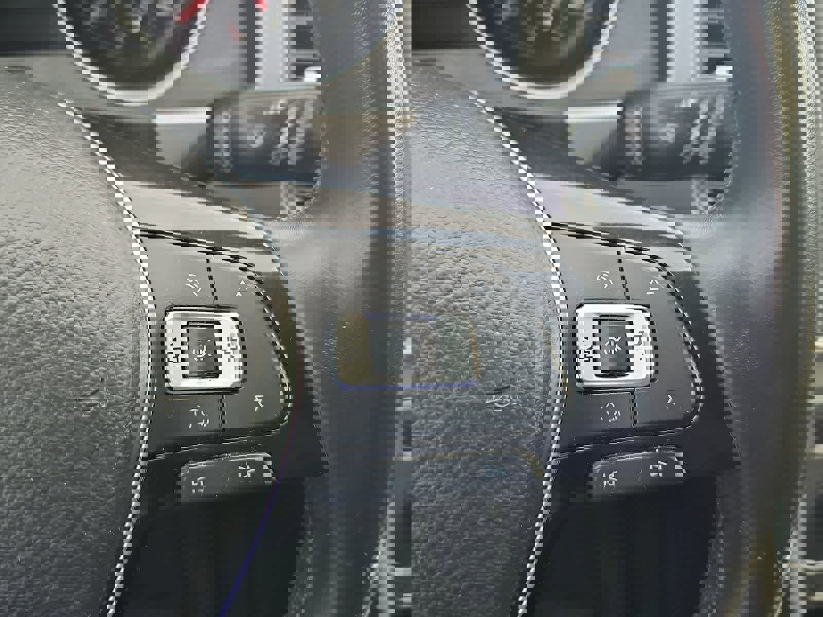 Used 2018 Volkswagen Atlas SE image 24