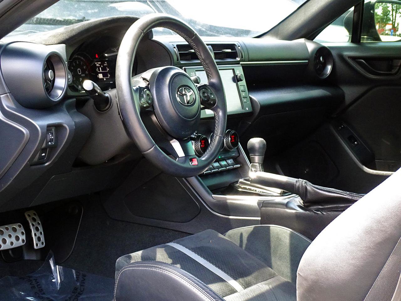 Used 2023 Toyota GR86 Premium RWD image 19