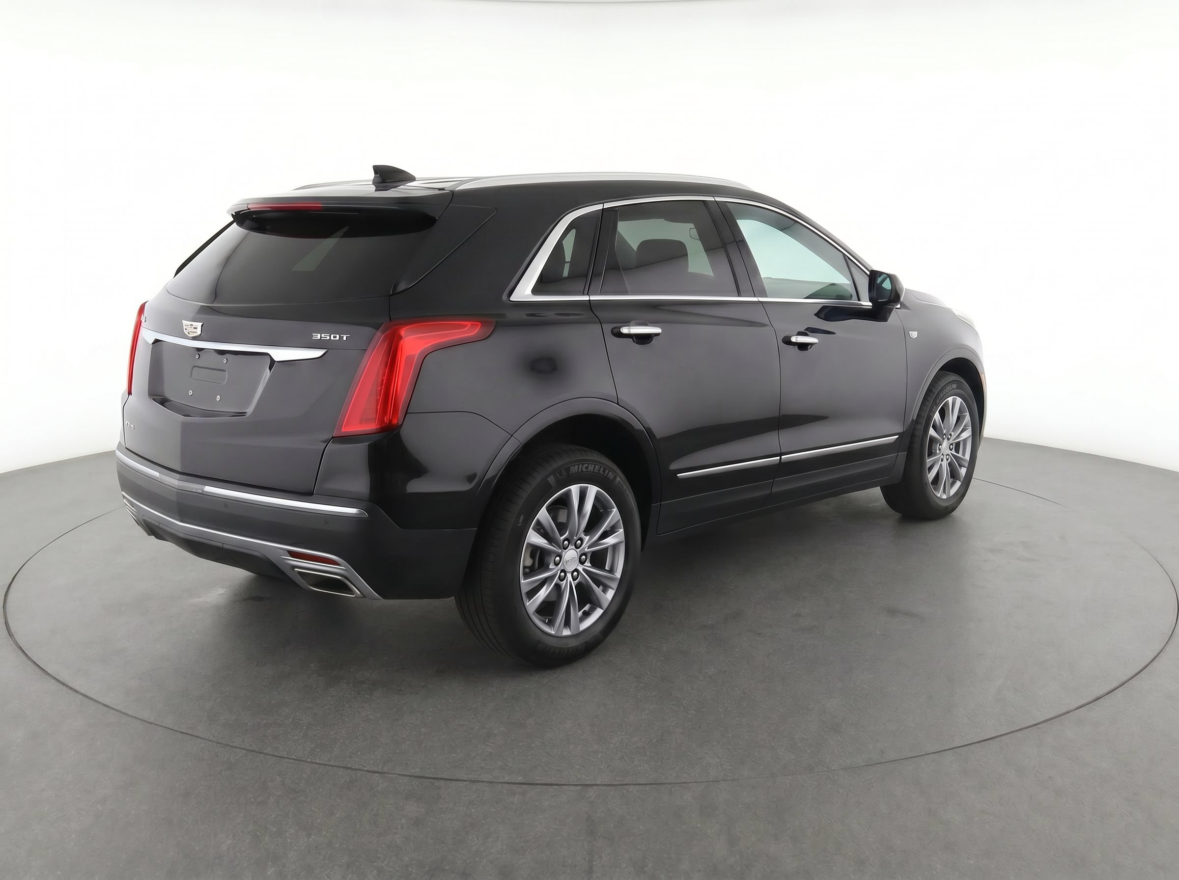 Used 2023 Cadillac XT5 Premium Luxury AWD/4WD image 4