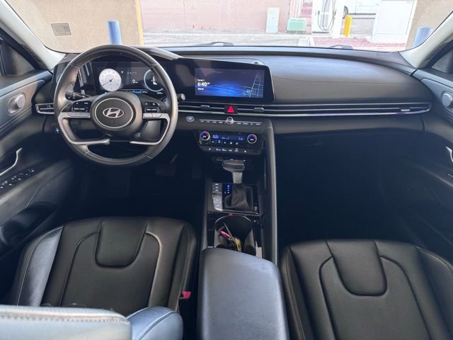 Used 2024 Hyundai Elantra Limited image 13