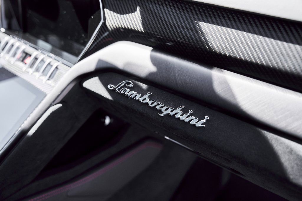 Used 2024 Lamborghini Urus Performante image 54