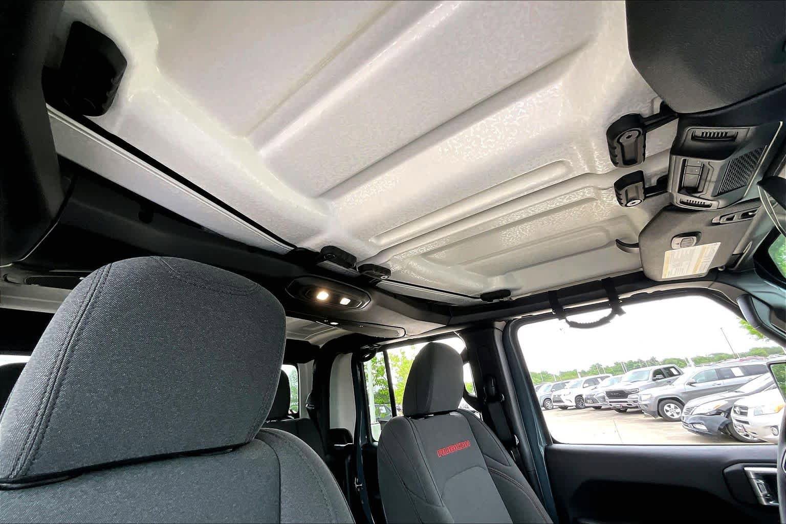 Used 2024 Jeep Gladiator Rubicon w/ Safety Group AWD/4WD image 13