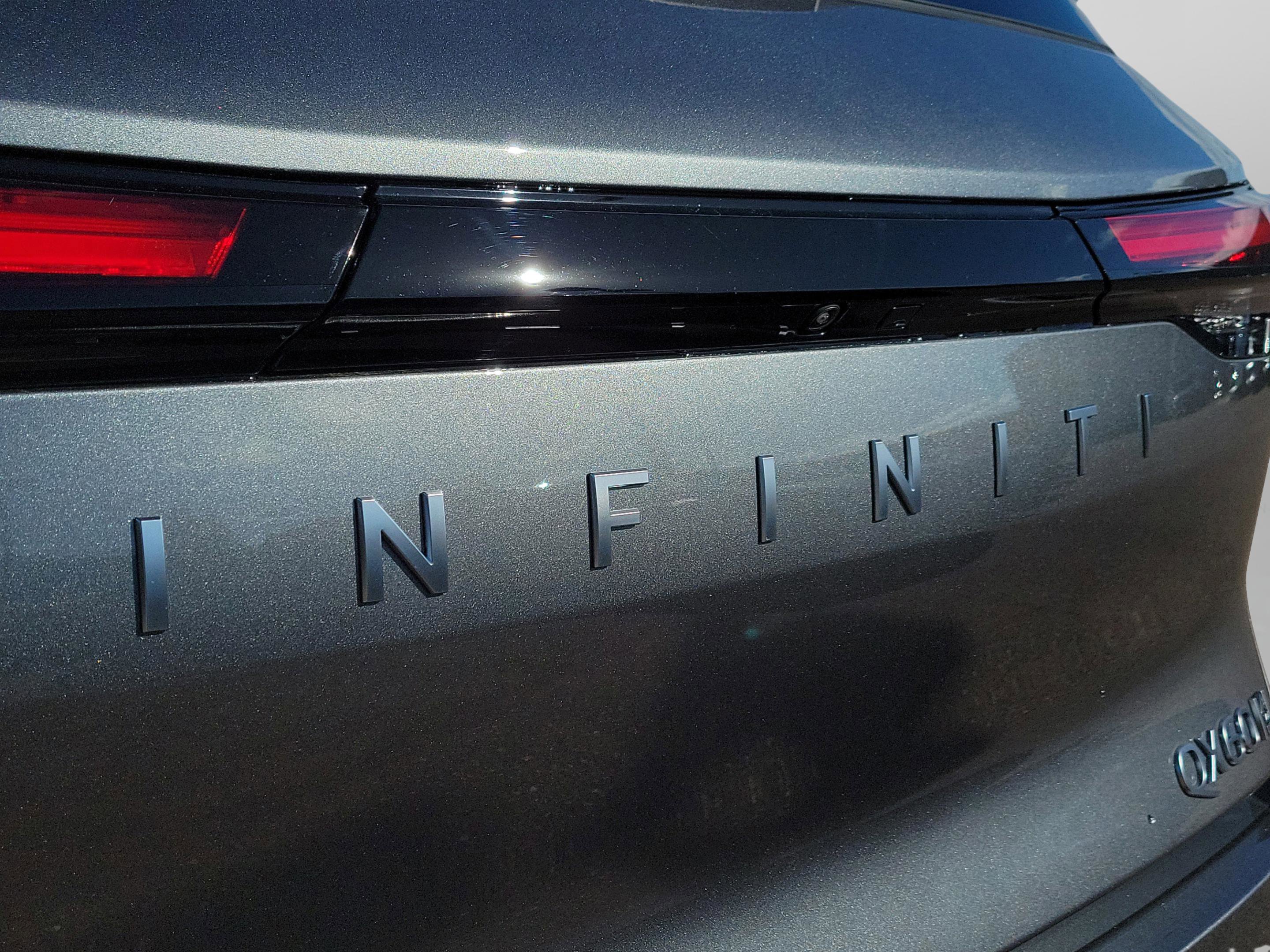 New 2026 INFINITI QX60 Luxe w/ Family Package image 32