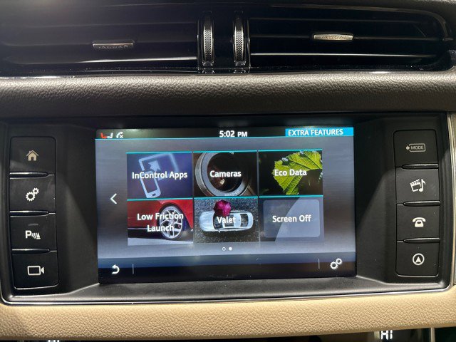 Used 2017 Jaguar XF Prestige RWD image 31