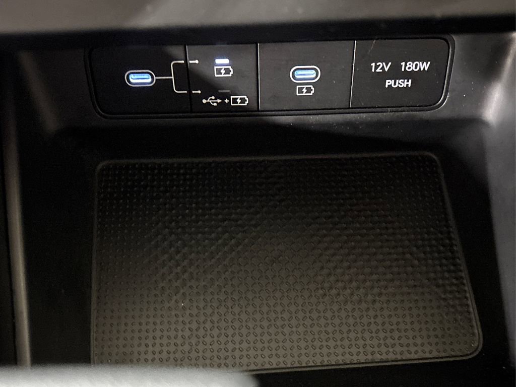 Used 2025 Hyundai Tucson SE image 37