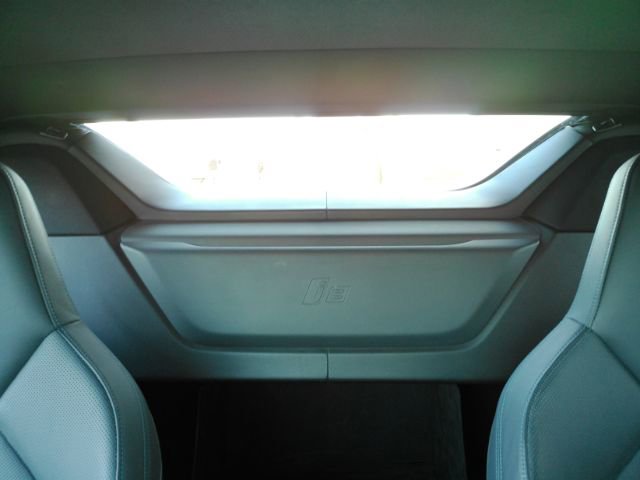 Used 2019 BMW i8 Roadster image 26