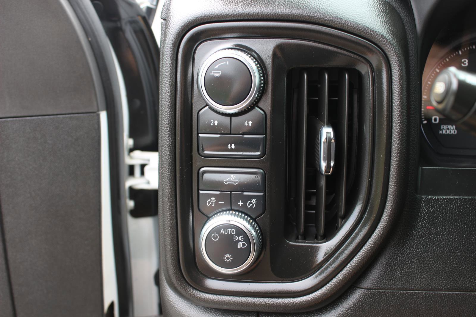 Used 2025 GMC Sierra 3500 Pro w/ Convenience Package AWD/4WD image 29