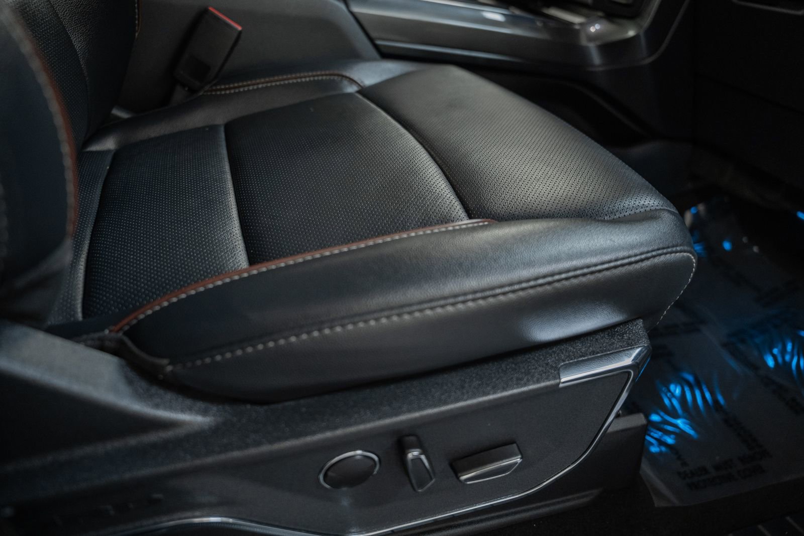 Certified 2023 Ford F150 Lariat w/ Equipment Group 502A High image 47