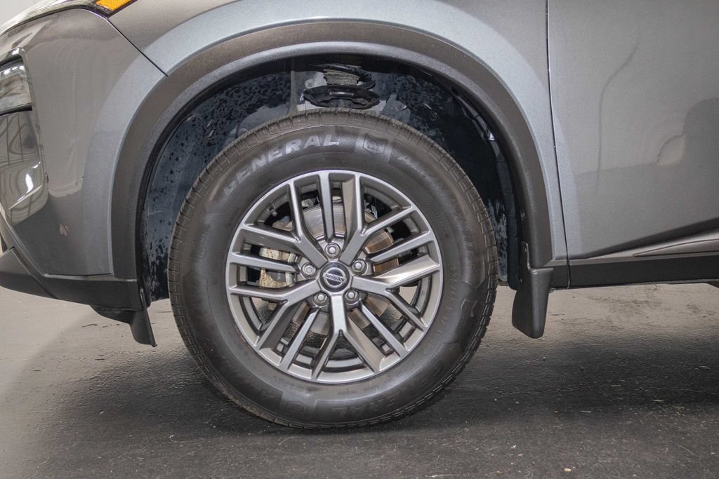 Used 2021 Nissan Rogue S AWD/4WD image 8
