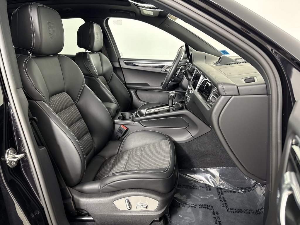 Certified 2026 Porsche Macan Turbo AWD/4WD image 24