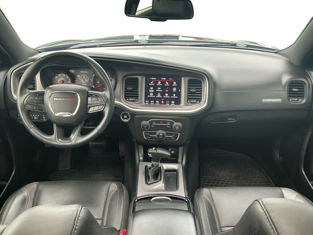 Used 2022 Dodge Charger SXT w/ Plus Group RWD image 17