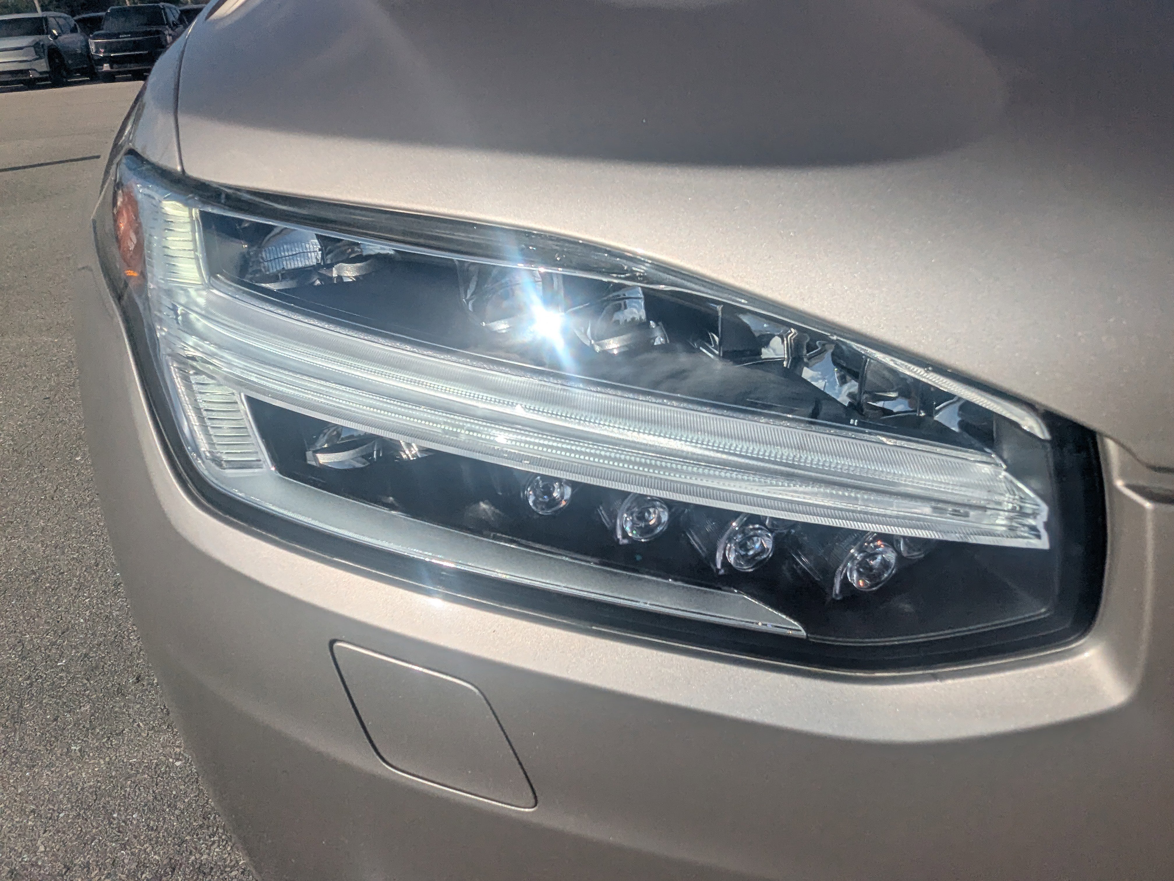 Used 2025 Volvo XC90 B6 Ultra w/ Protection Package Premier AWD/4WD image 10