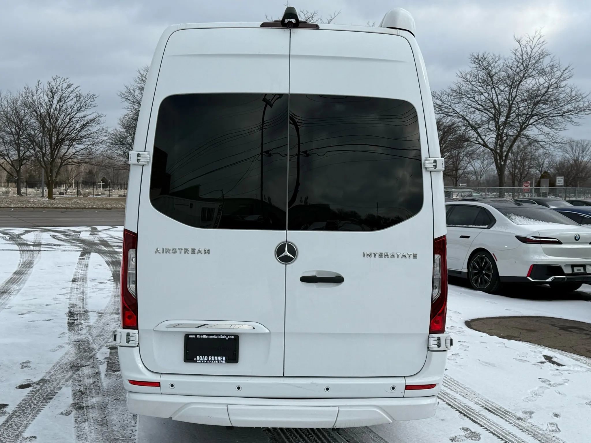Used 2022 Mercedes-Benz Sprinter 3500 w/ Parking Package image 15
