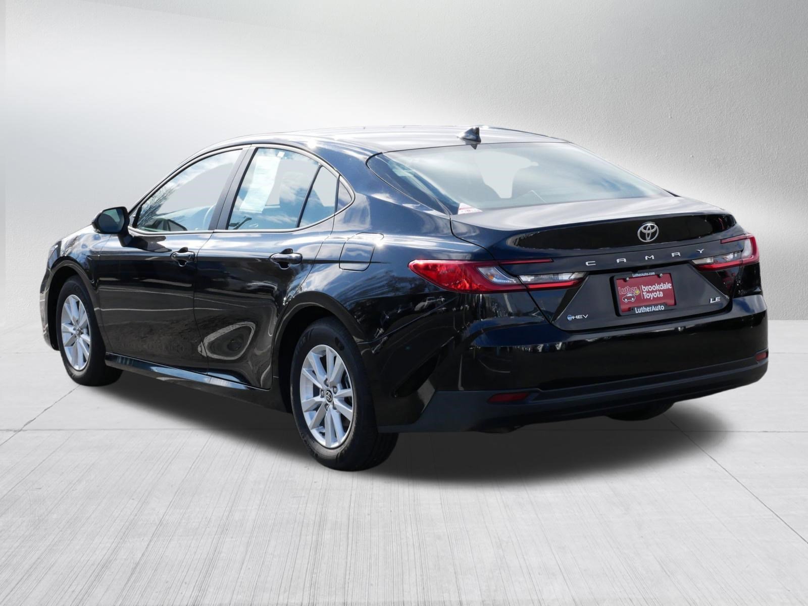Certified 2026 Toyota Camry LE FWD image 5