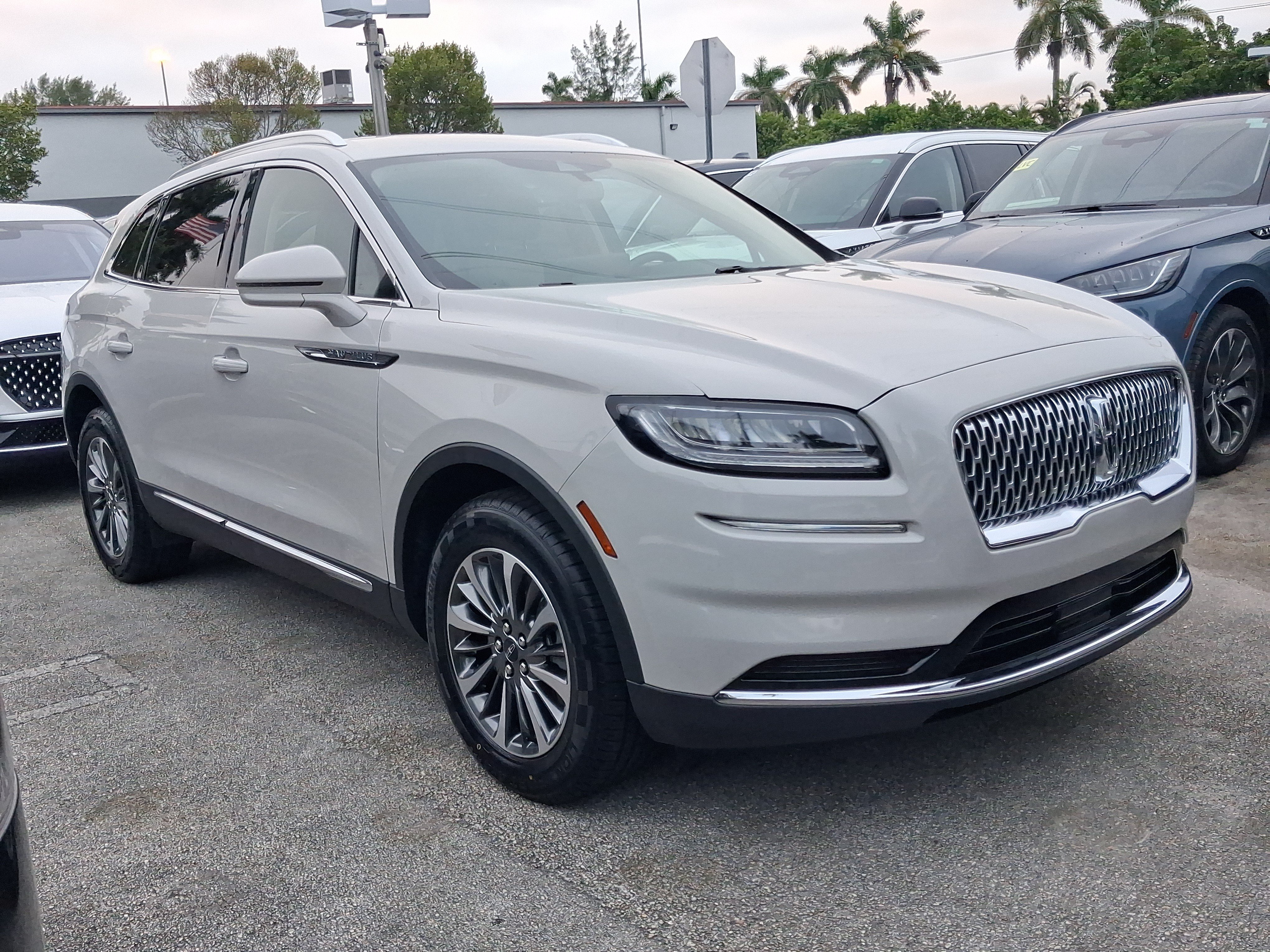 Certified 2023 Lincoln Nautilus FWD w/ Premium Package image 22