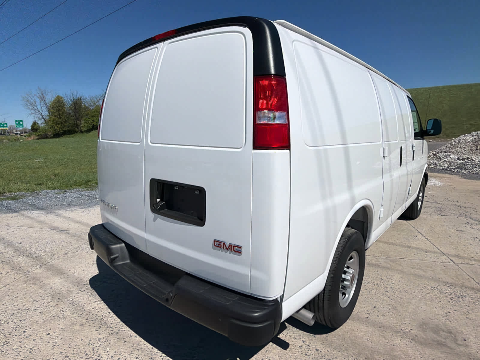 New 2025 GMC Savana 2500 w/ Driver Convenience Package RWD image 3