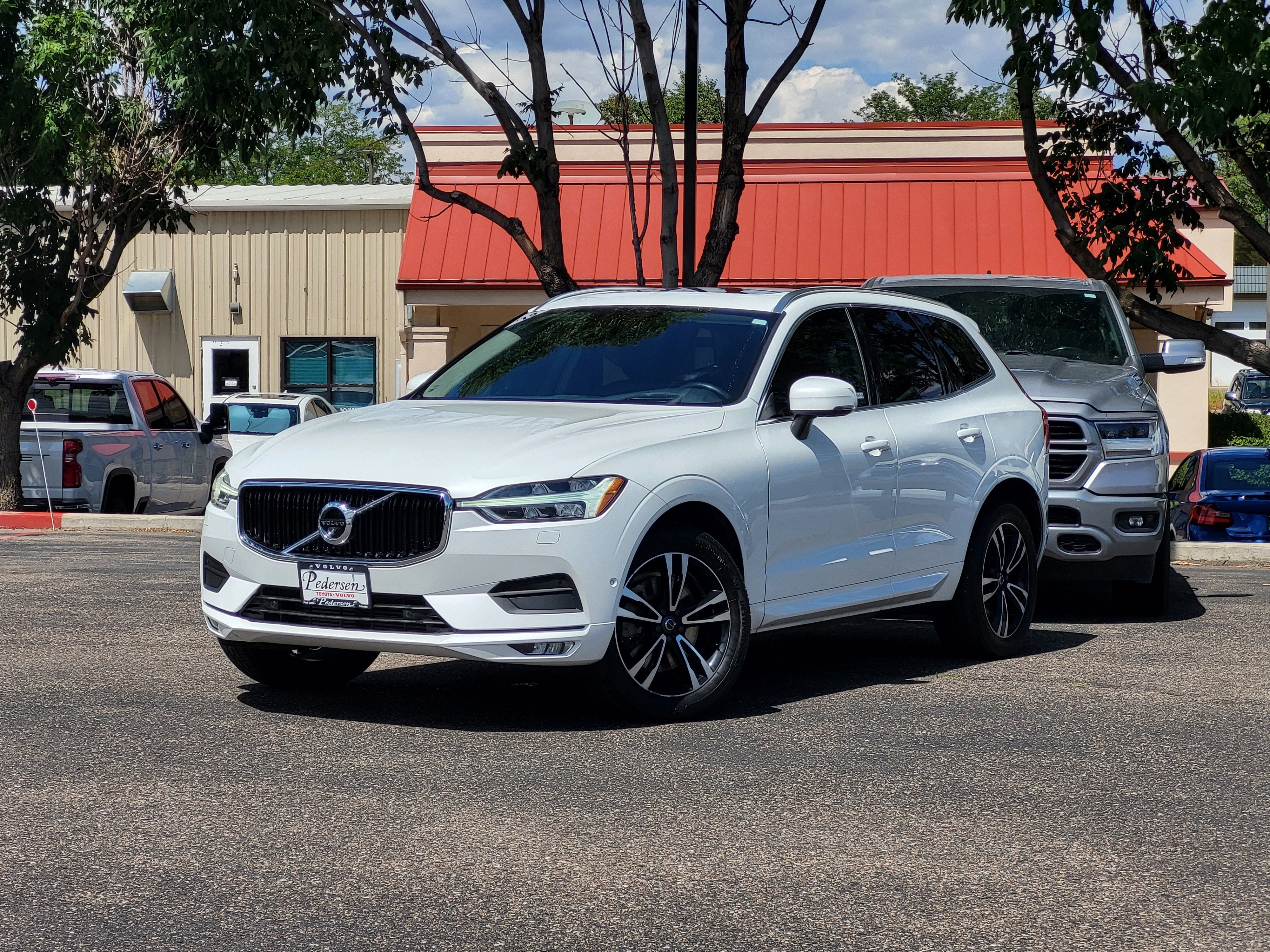 Used 2019 Volvo XC60 T6 Momentum w/ Advanced Package AWD/4WD image 2