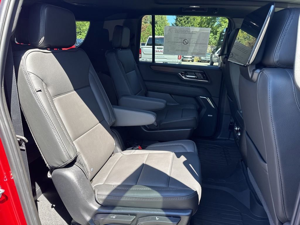 New 2025 GMC Yukon XL Denali w/ Denali Reserve Package image 14