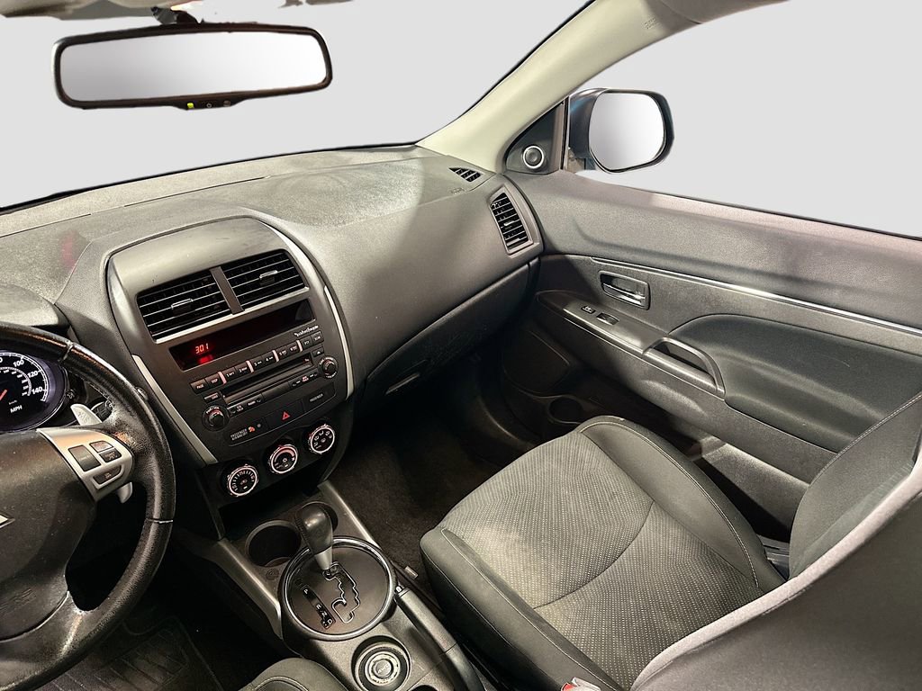 Used 2013 Mitsubishi Outlander Sport SE image 25