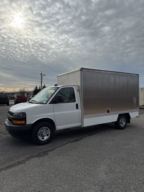 Used 2023 Chevrolet Express 3500 w/ Power Convenience Package RWD image 2