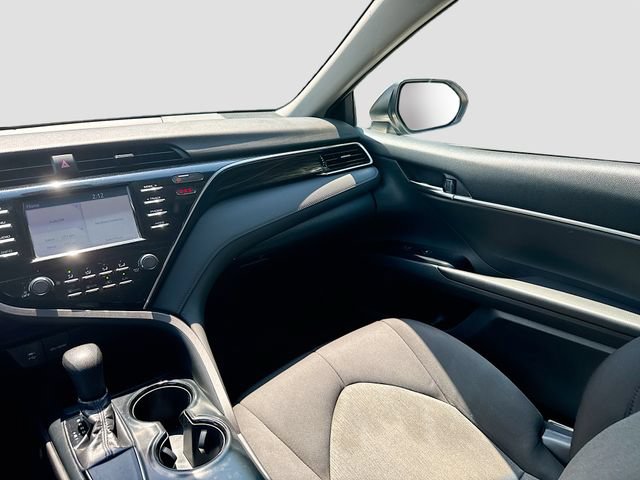 Used 2018 Toyota Camry LE FWD image 27