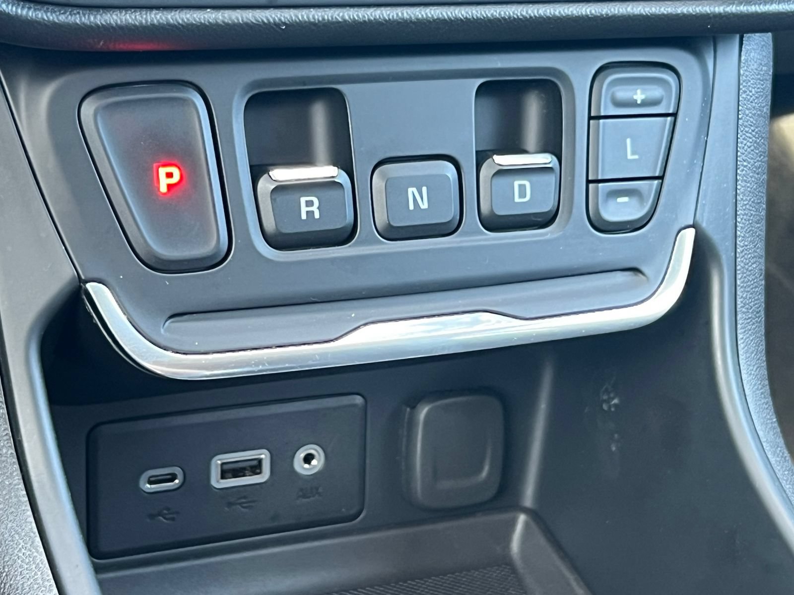 Used 2020 GMC Terrain SLE FWD image 23