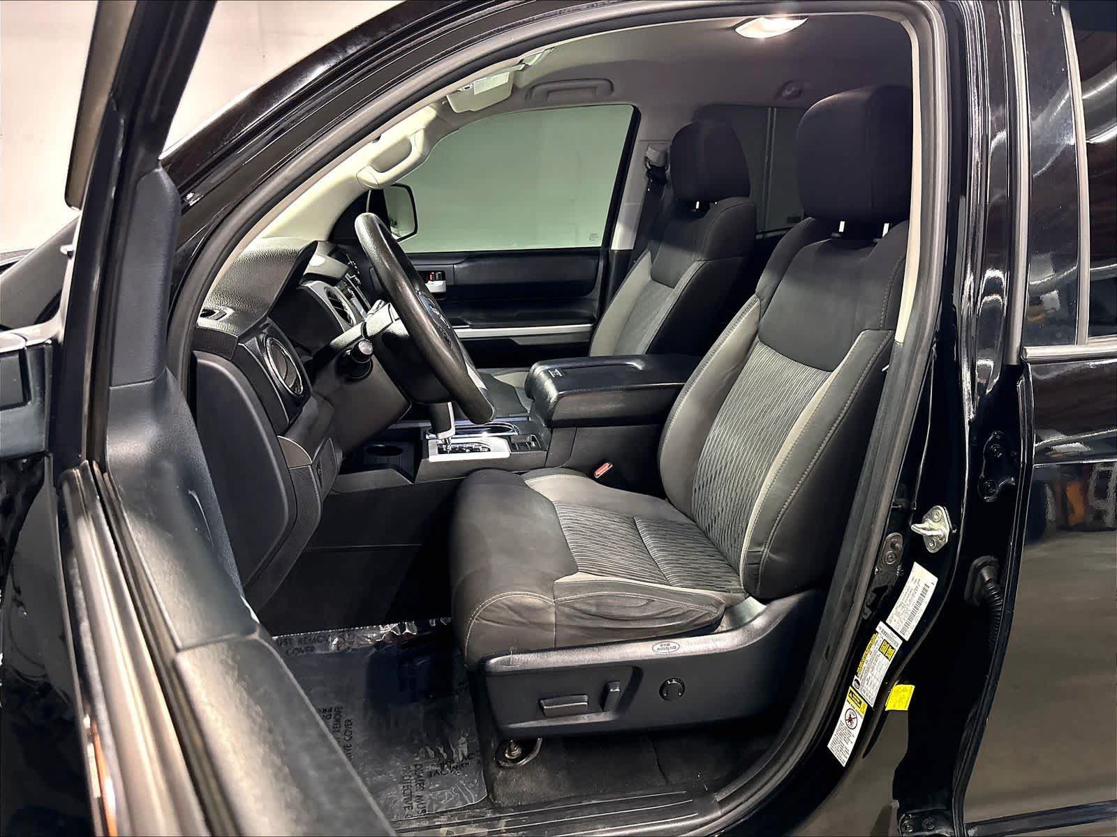 Used 2017 Toyota Tundra SR5 w/ TRD Off Road Package AWD/4WD image 27