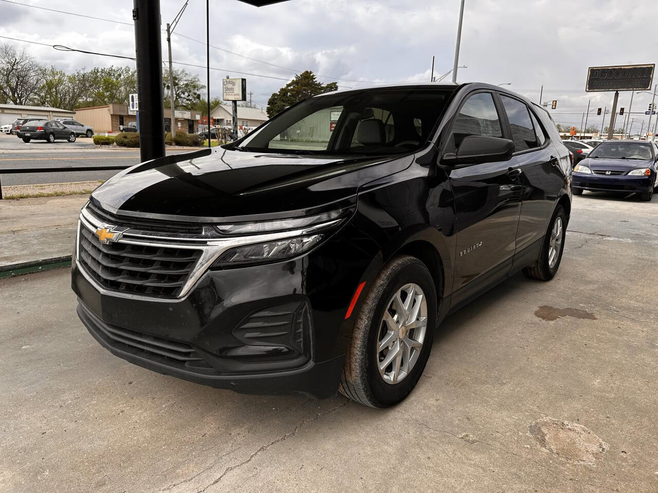 Used 2023 Chevrolet Equinox LS image 5