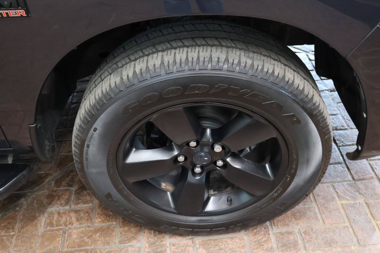 Used 2019 RAM 1500 Express w/ Wheel & Sound Group AWD/4WD image 8