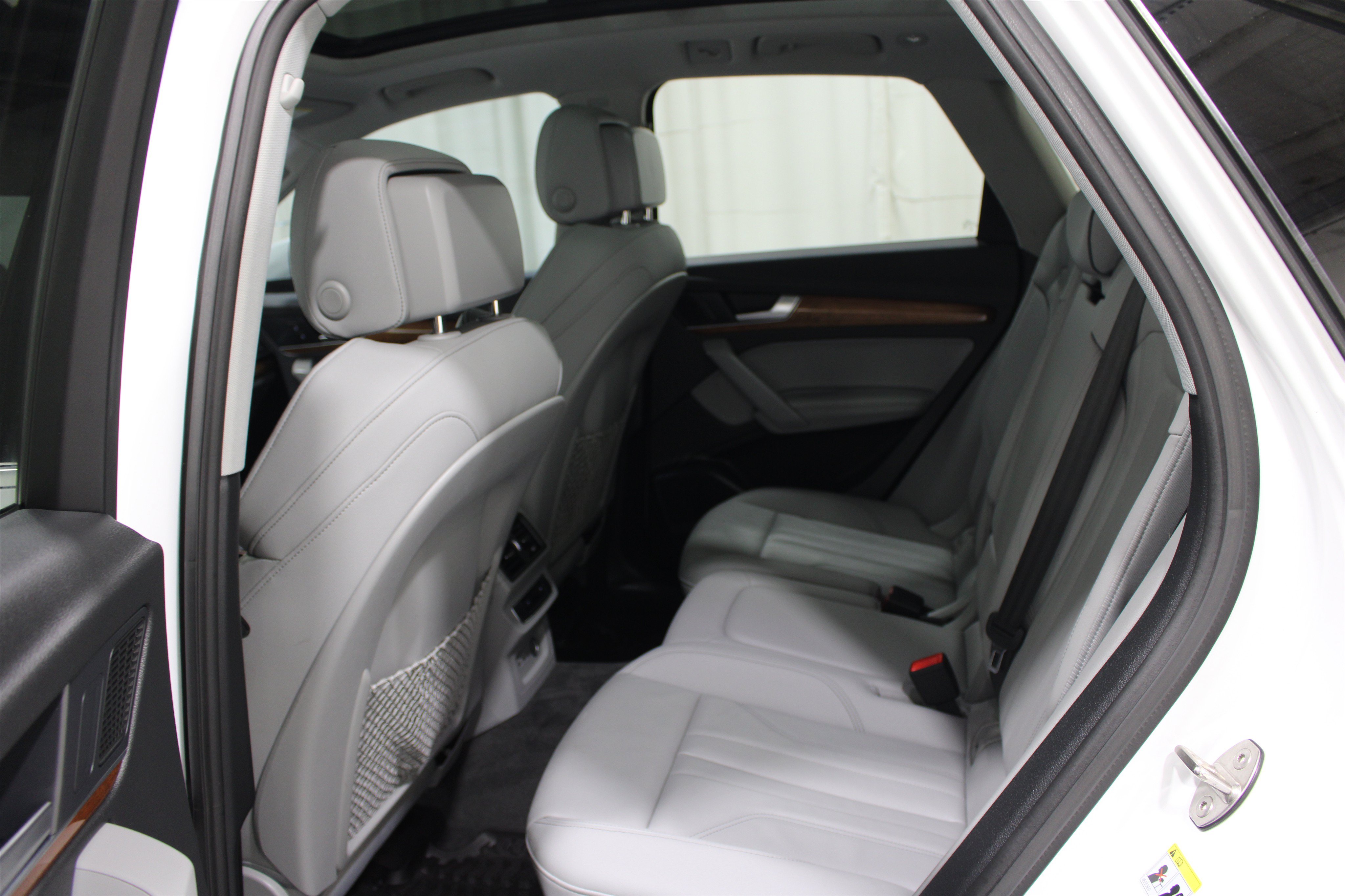 Used 2022 Audi Q5 e Premium Plus AWD/4WD image 22