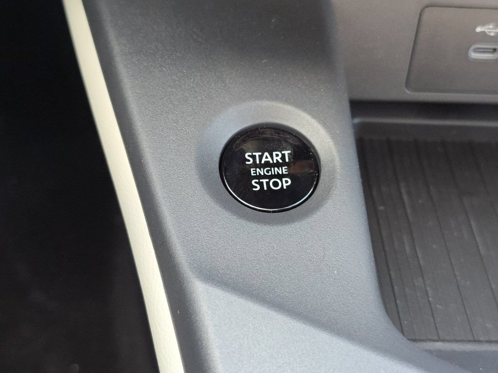 New 2026 Nissan Sentra SL w/ Floor Mat Package FWD image 9