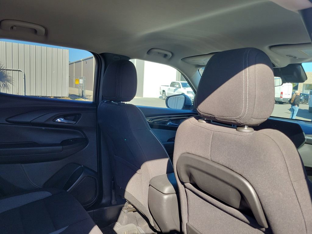 Used 2024 Chevrolet TrailBlazer LT w/ LT Cold Weather Package image 31