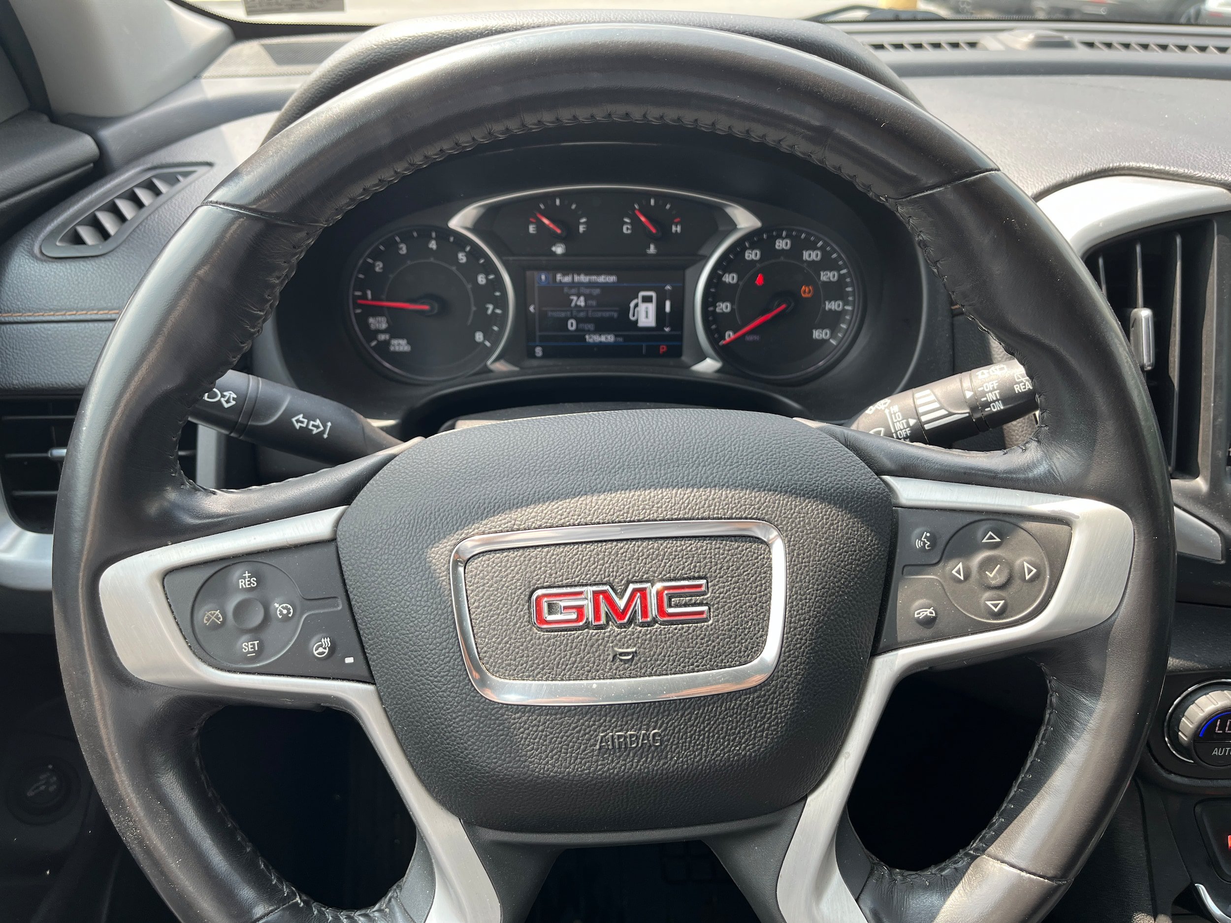 Used 2018 GMC Terrain SLT w/ Preferred Package AWD/4WD image 18