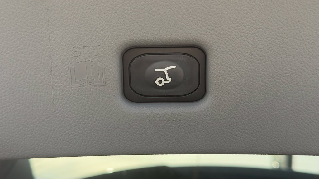 Used 2023 Lincoln Nautilus Reserve w/ Equipment Group 201A AWD/4WD image 30
