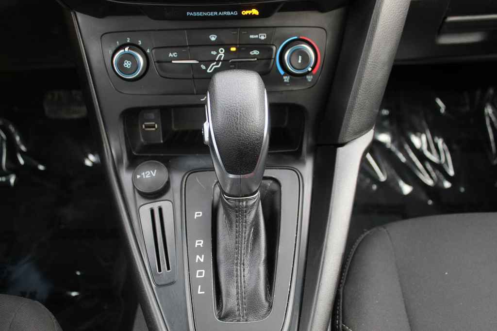 Used 2018 Ford Focus SE image 23