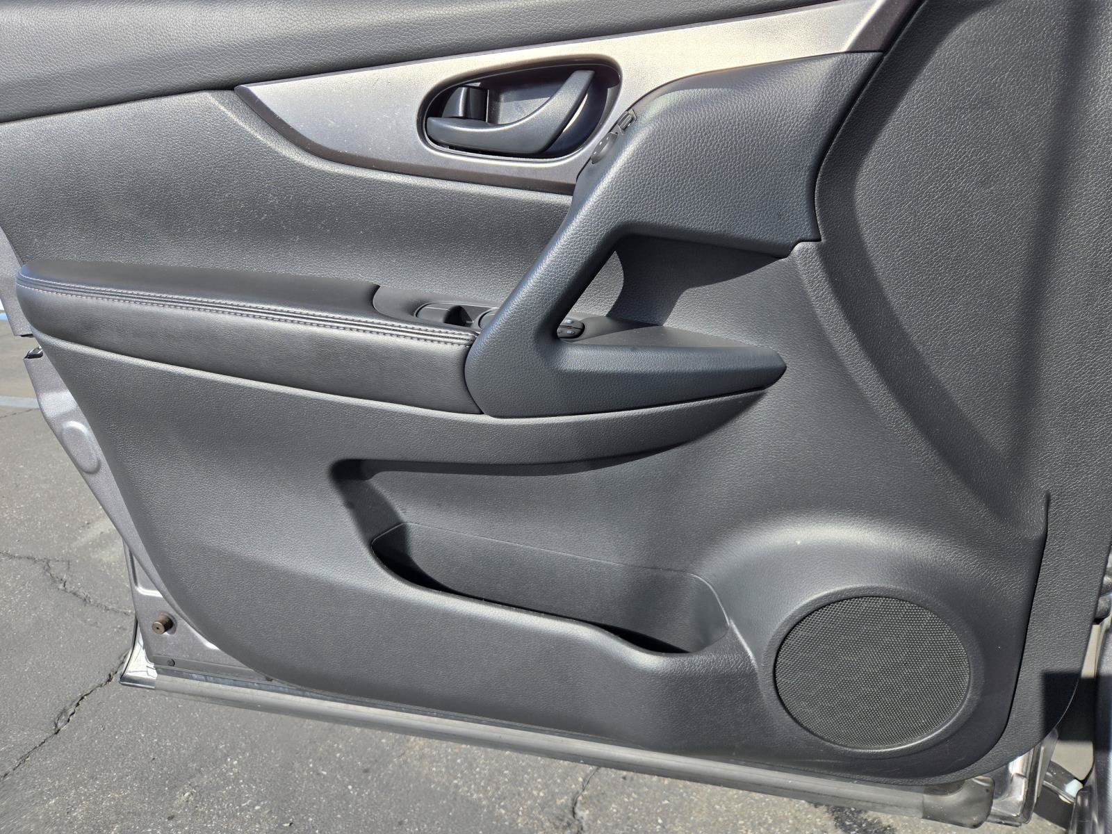 Used 2021 Nissan Rogue Sport S FWD image 18