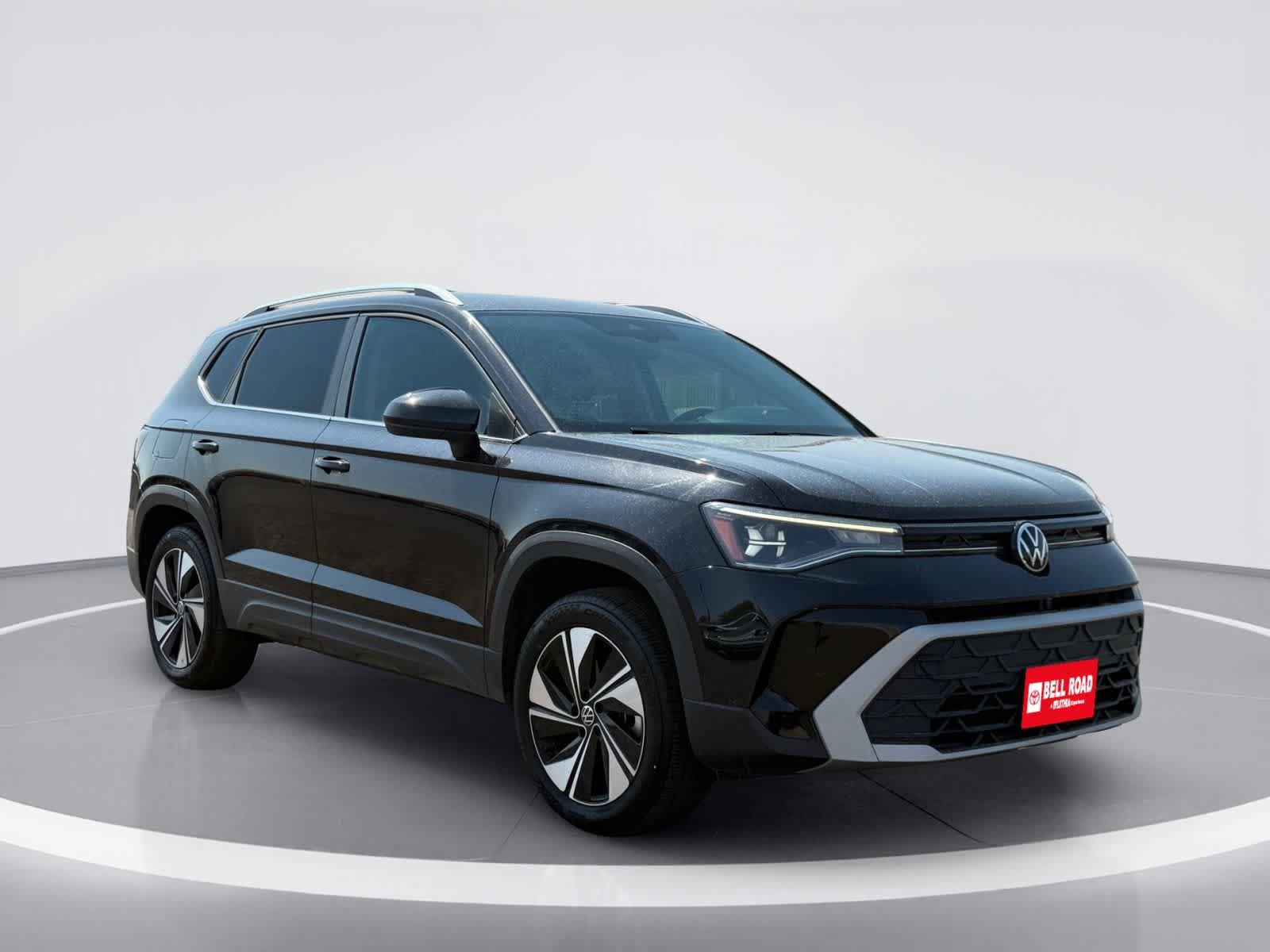 Used 2025 Volkswagen Taos SE AWD/4WD image 5