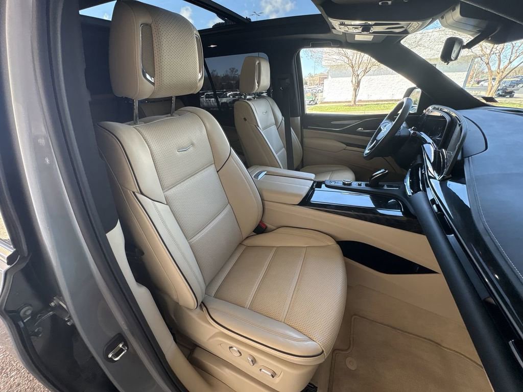 Certified 2023 Cadillac Escalade Premium Luxury w/ Performance Package image 29